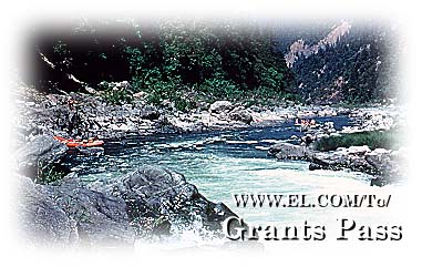 White Water Rafting in Grants Pass, Oregon